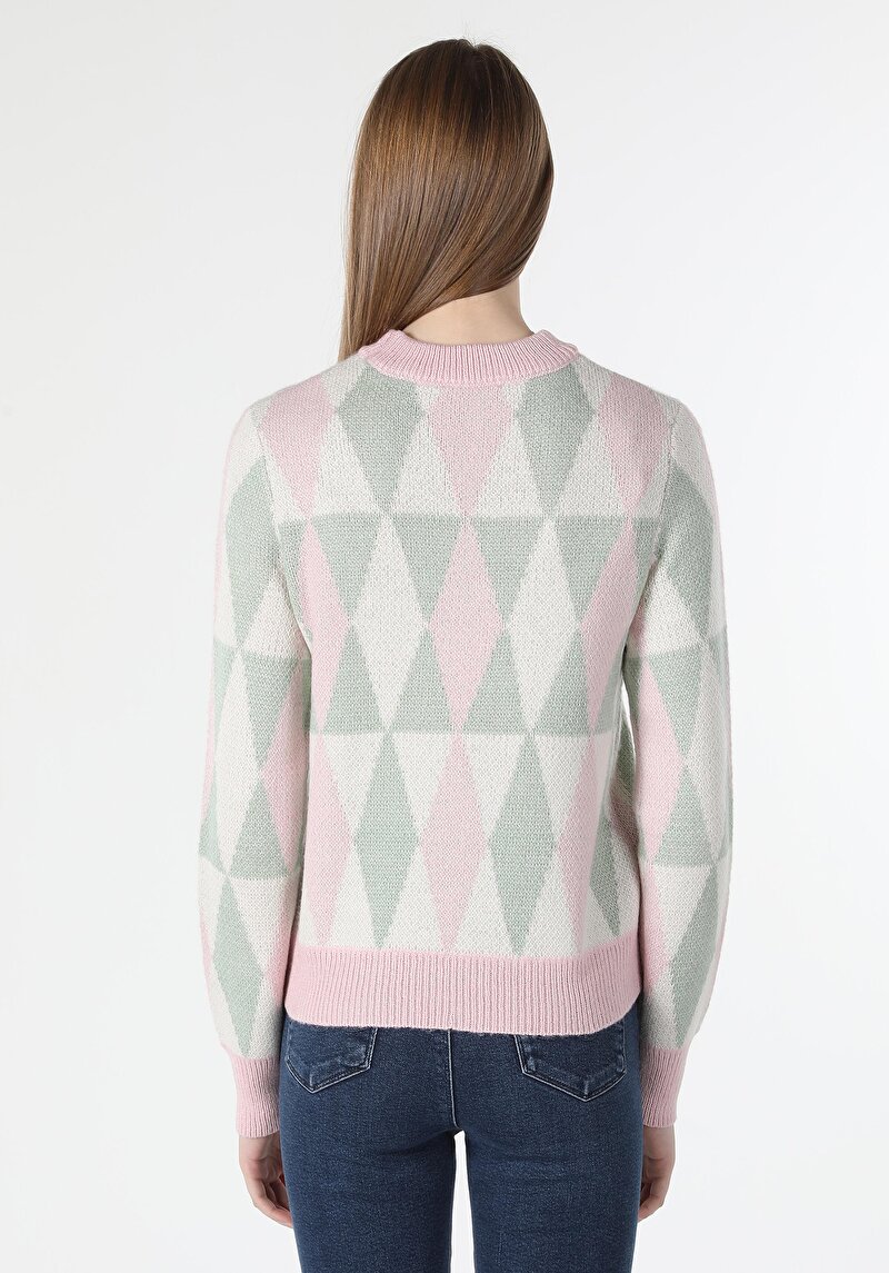 Показать информацию о Женский свитер