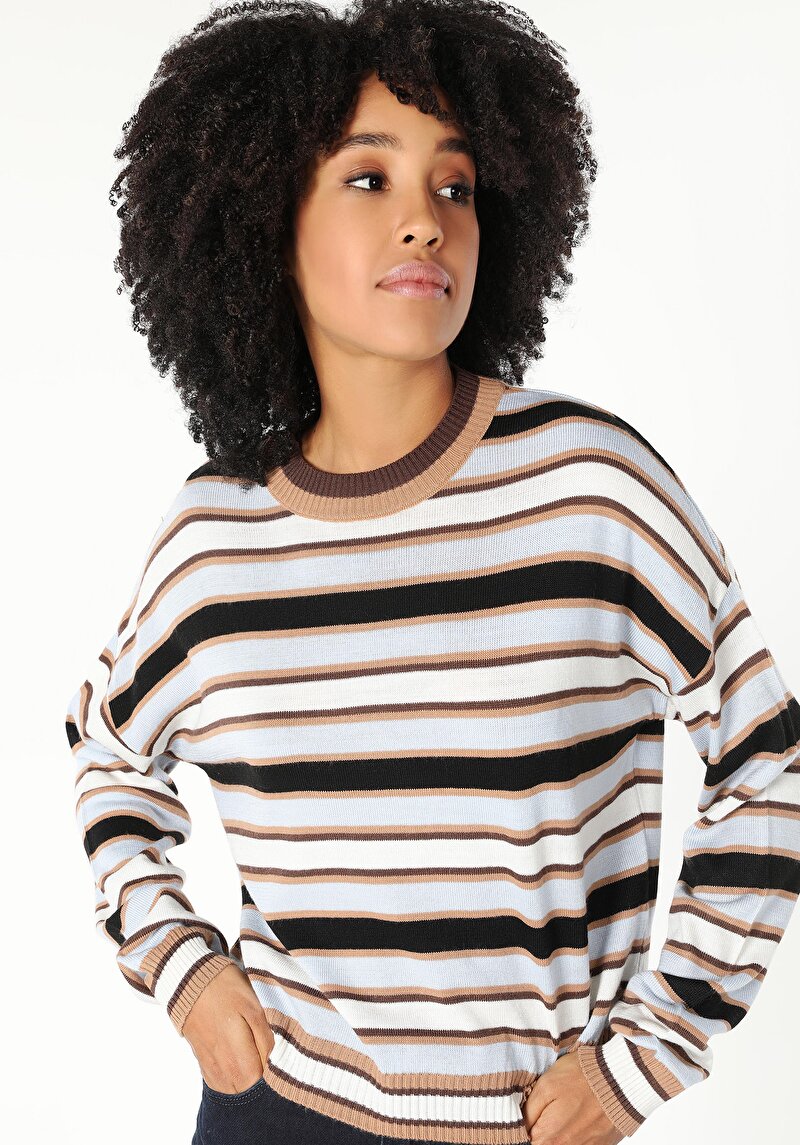 Показать информацию о Женский свитер