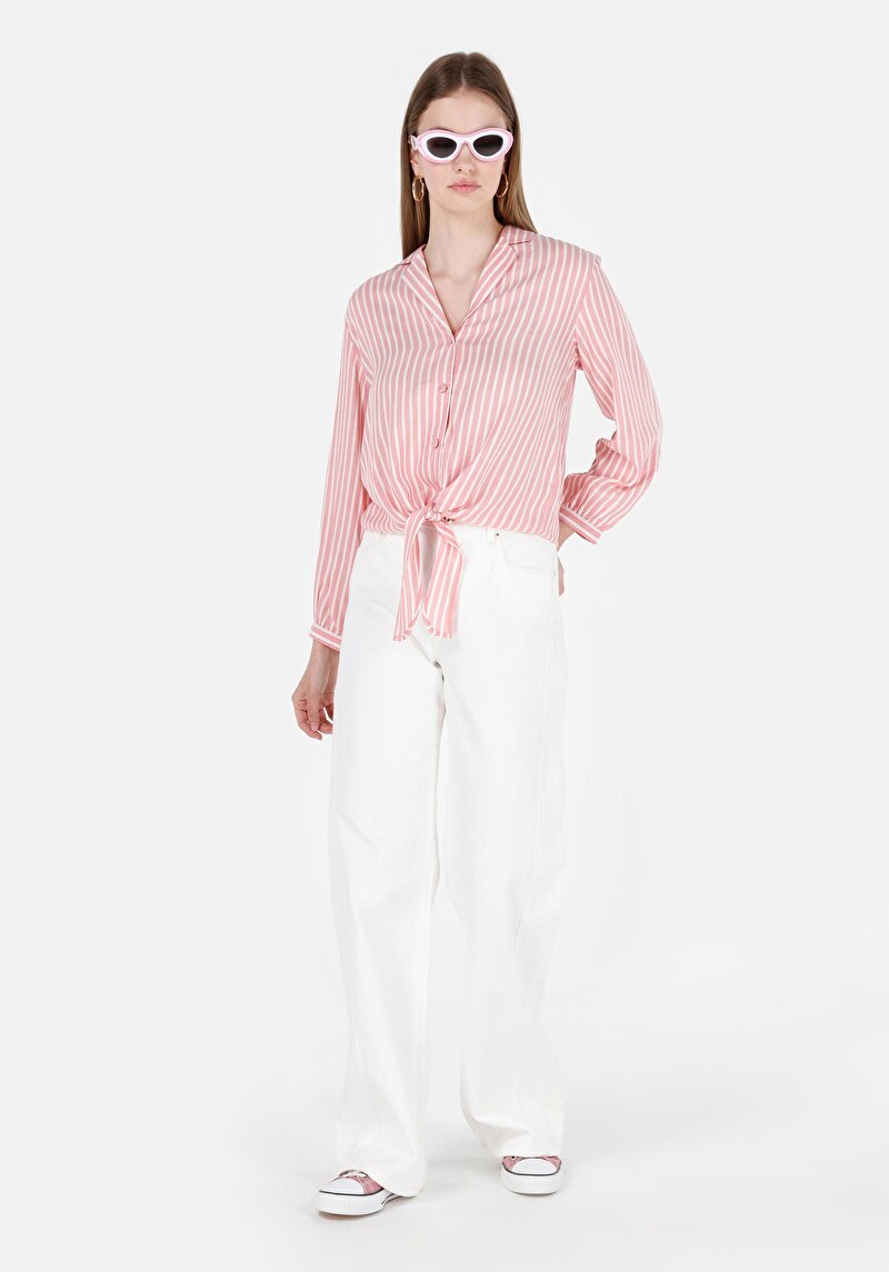 Изображение Женские белые джинсы стандартного кроя