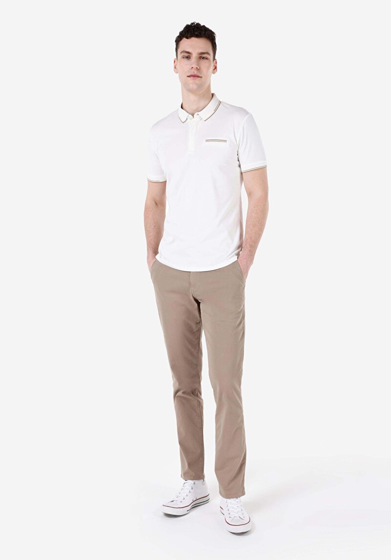 Изображение Мужские бежевые брюки стандартного кроя со средней посадкой