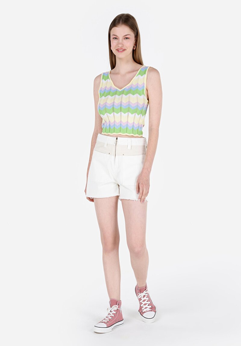 Изображение Женские джинсовые шорты цвета индиго с высокой посадкой mom fit