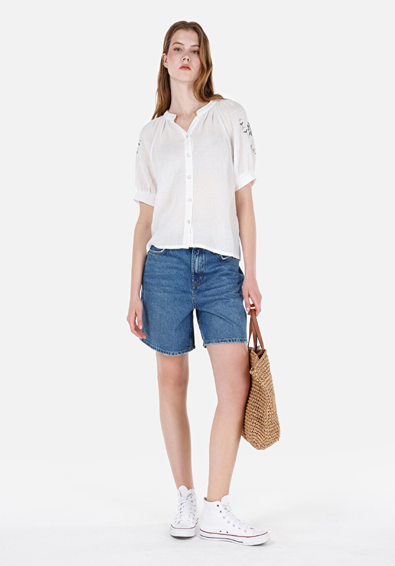 Изображение Женские джинсовые шорты цвета индиго с завышенной талией