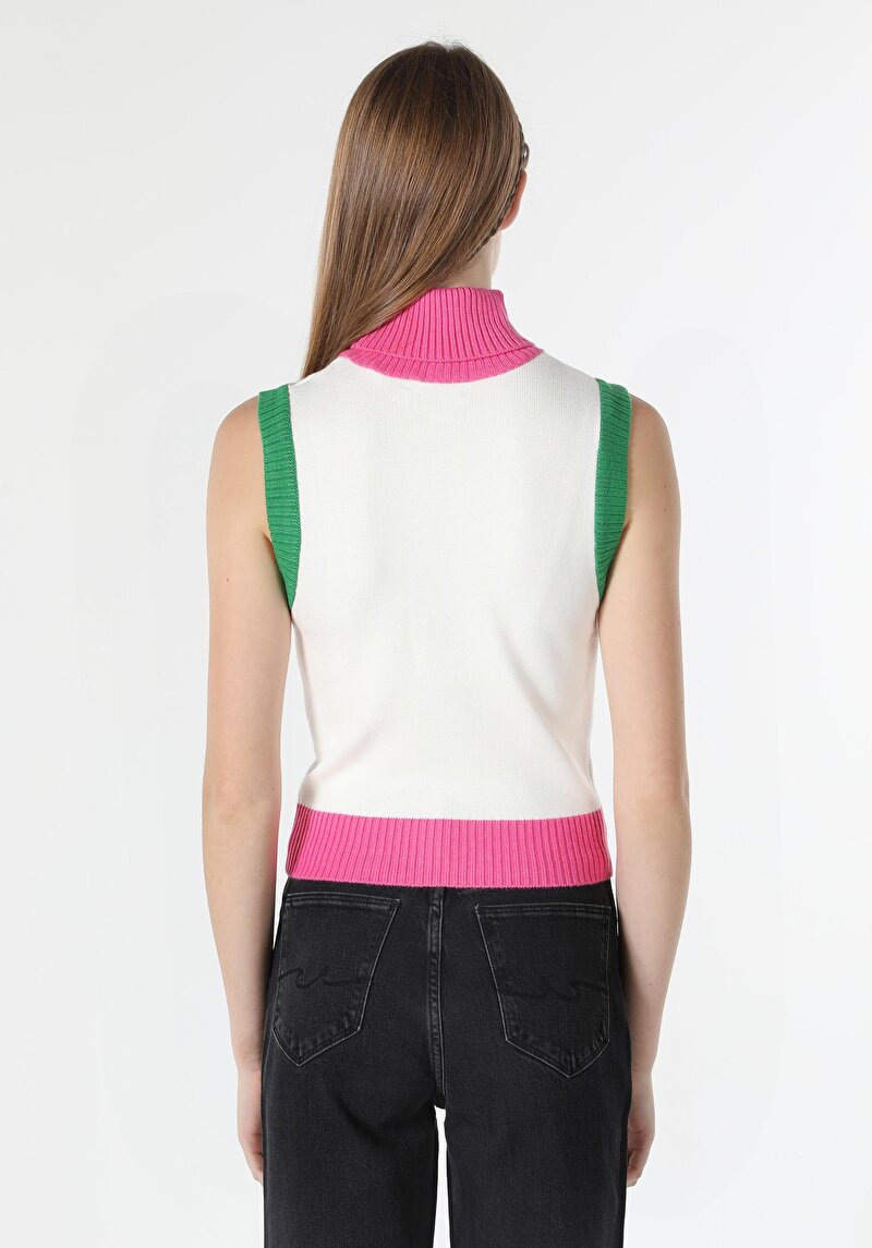 Показать информацию о Свитер женский мультиколор с высоким воротником облегающий