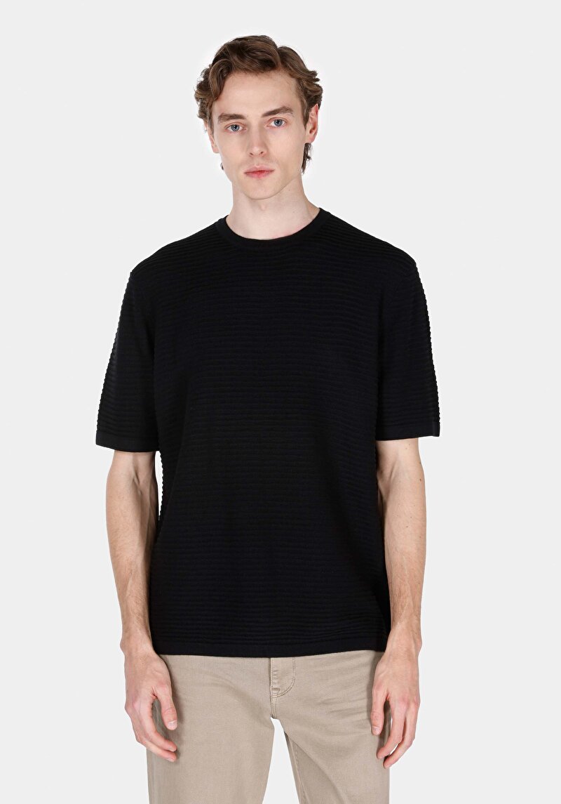 Изображение Мужской свитер с коротким рукавом