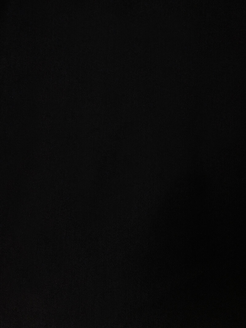 Показать информацию о Женское чёрное платье обычного кроя