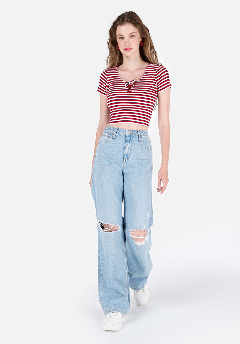 Изображение Женские джинсы цвета индиго стандартного кроя