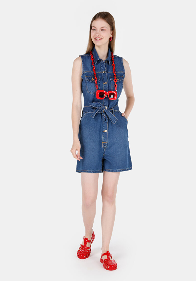 Изображение Женские джинсовые шорты цвета индиго облегающего кроя