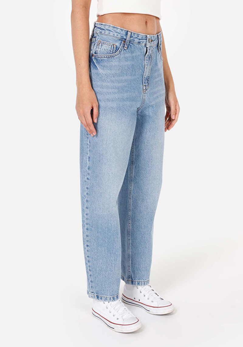 Показать информацию о Женские джинсы balloon fit, цвет индиго