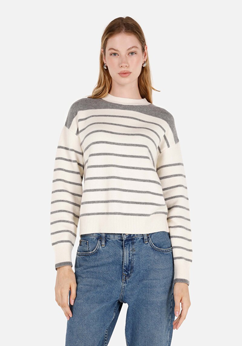 Изображение Жен. Свитеры