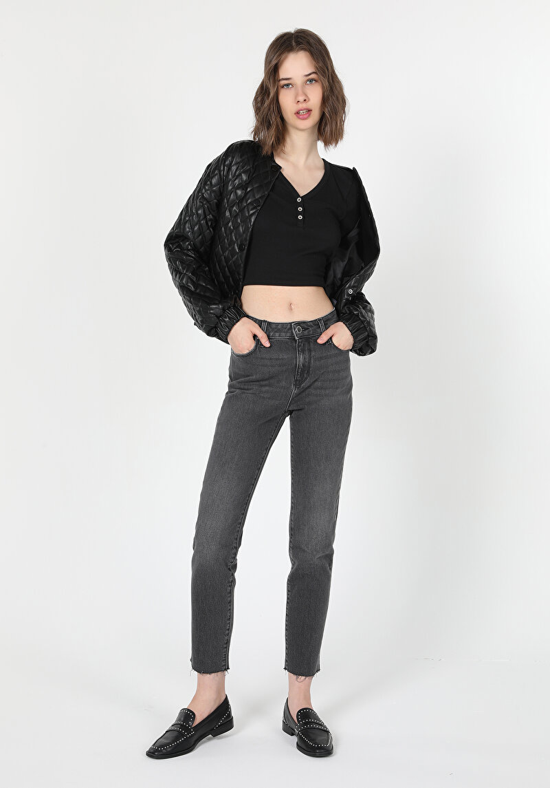 Изображение Женские джинсы из денима обтягивающего кроя со средней посадкой