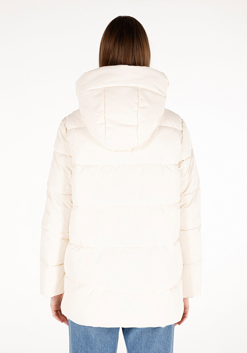 Показать информацию о Женское белое пальто с капюшоном на молнии