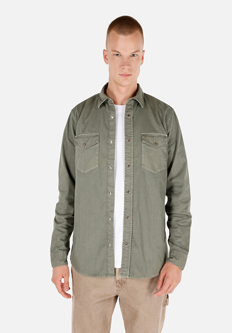 Изображение Мужская зеленая рубашка классический крой с длинными рукавами