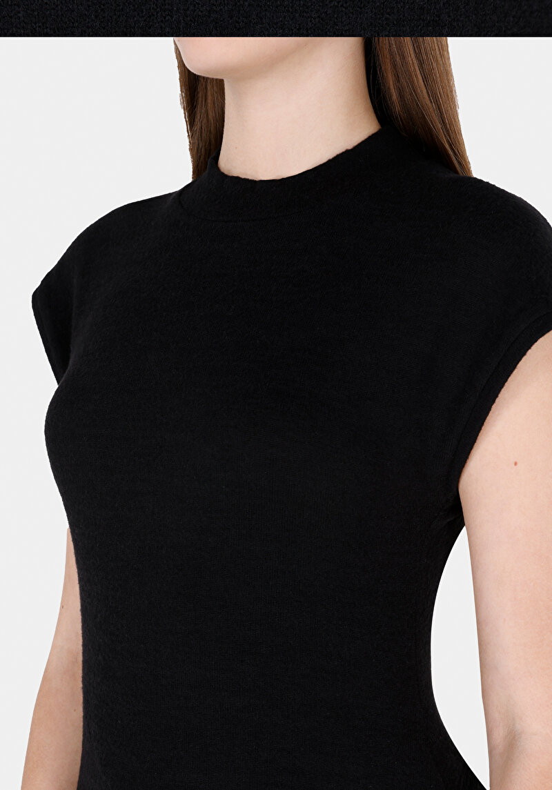 Показать информацию о Женское платье