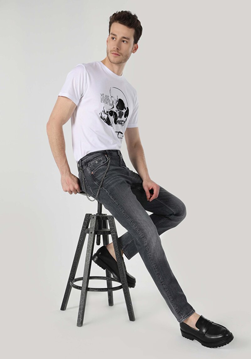 Изображение Мужские прямые чёрные джинсы с заниженной талией