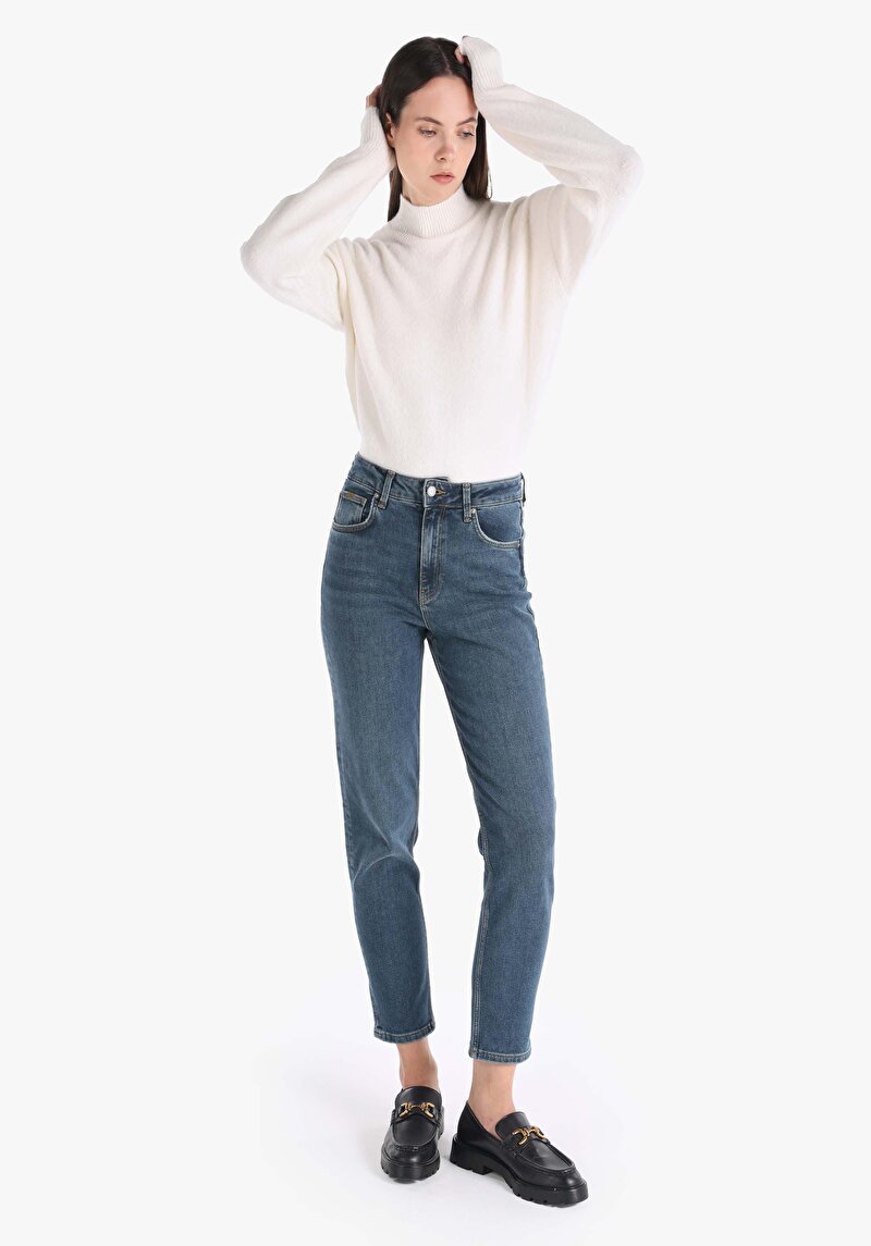 Изображение Женские джинсы цвета индиго mom fit