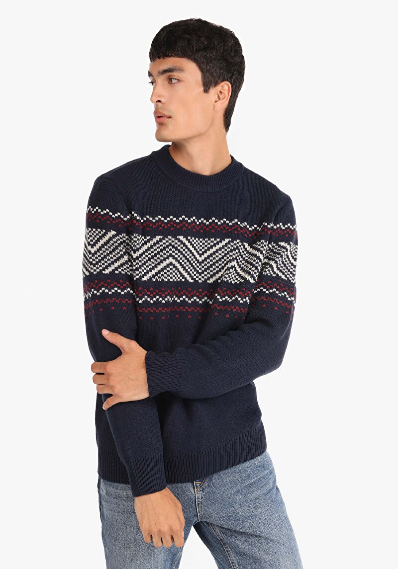 Изображение Мужской темно-синий жаккардовый свитер с круглым вырезом