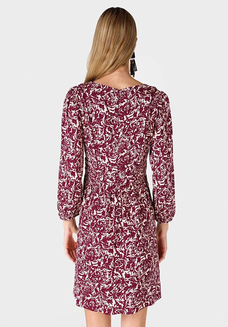 Показать информацию о Женское бордовое платье стандартного кроя