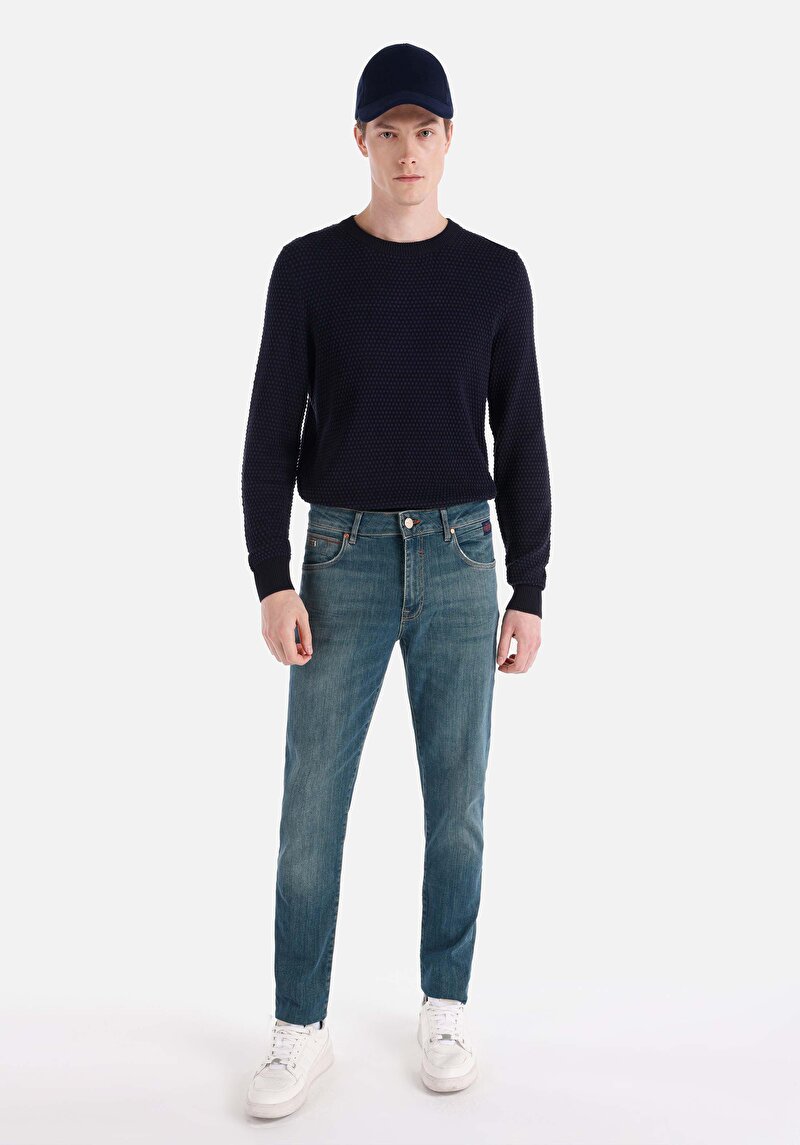 Изображение Мужские джинсы цвета индиго прямого кроя