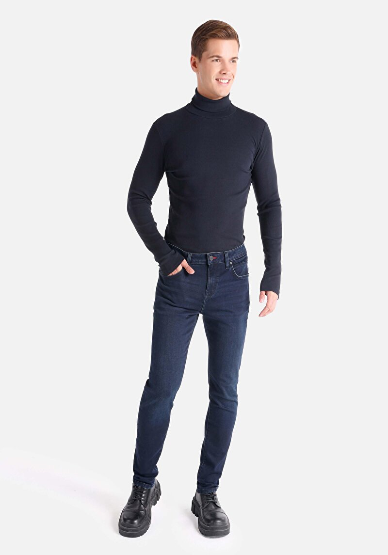 Изображение Мужские джинсы прямого кроя цвета тёмного индиго