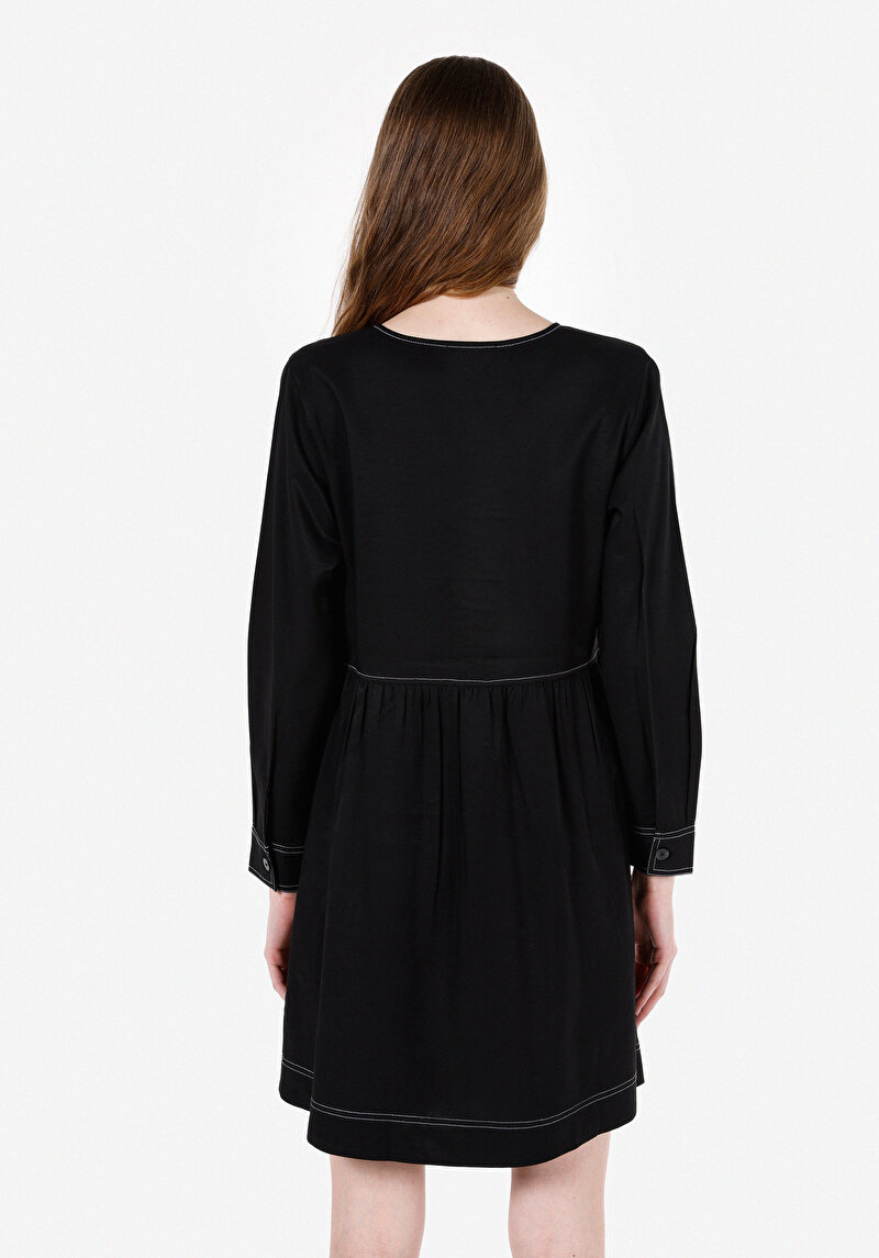 Показать информацию о Женское платье