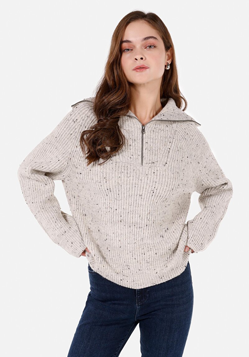 Изображение Свитер женский серо-коричневый прямого кроя с застежкой на молнии