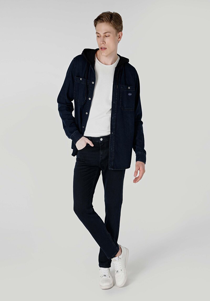 Изображение Мужские джинсы цвета индиго прямого кроя с заниженной посадкой