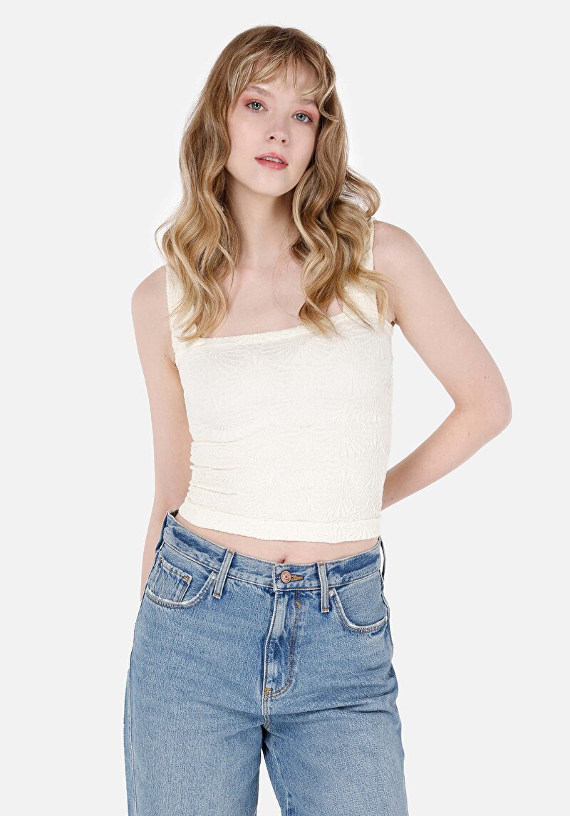 Изображение Женская майка цвета экрю приталенного кроя