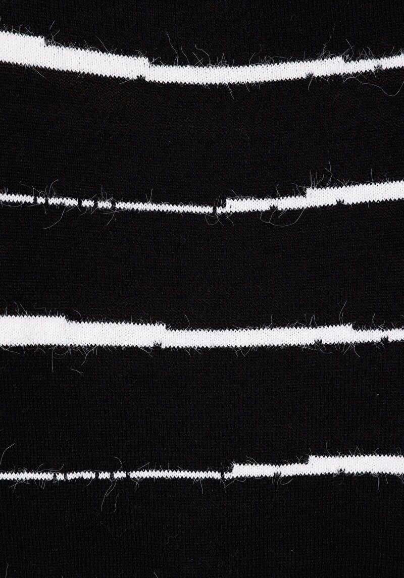 Показать информацию о Женский свитер