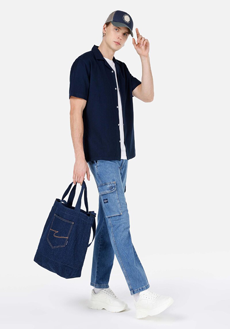 Изображение Мужские джинсы цвета индиго, карго-кроя, прямого силуэта, средней посадки