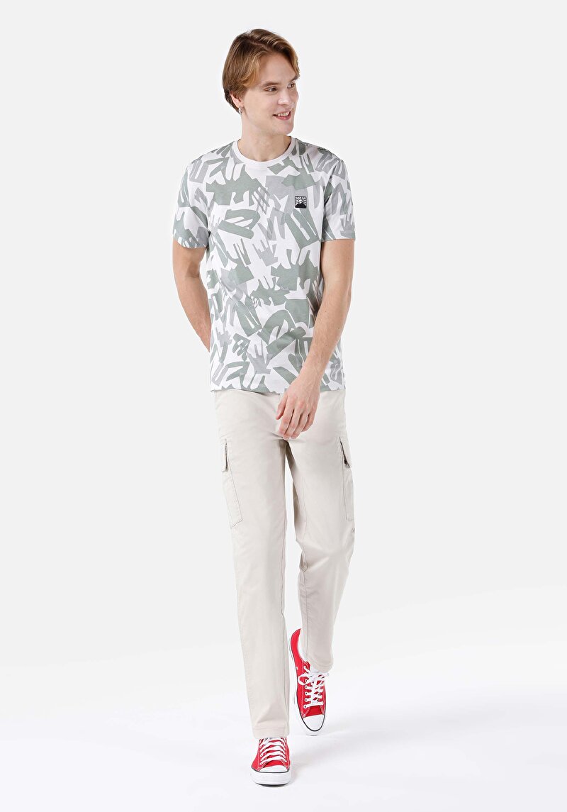 Изображение Мужские бежевые брюки прямого кроя со средней посадкой