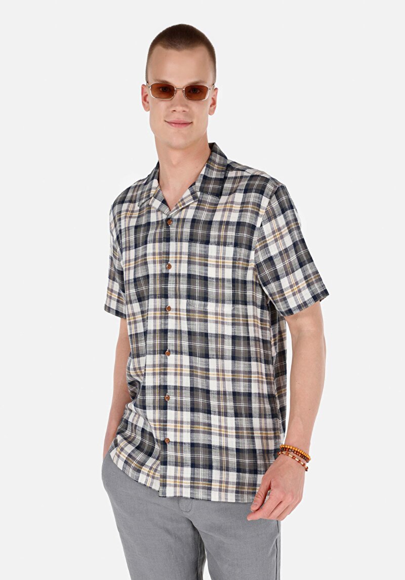 Изображение Мужская рубашка короткий рукав