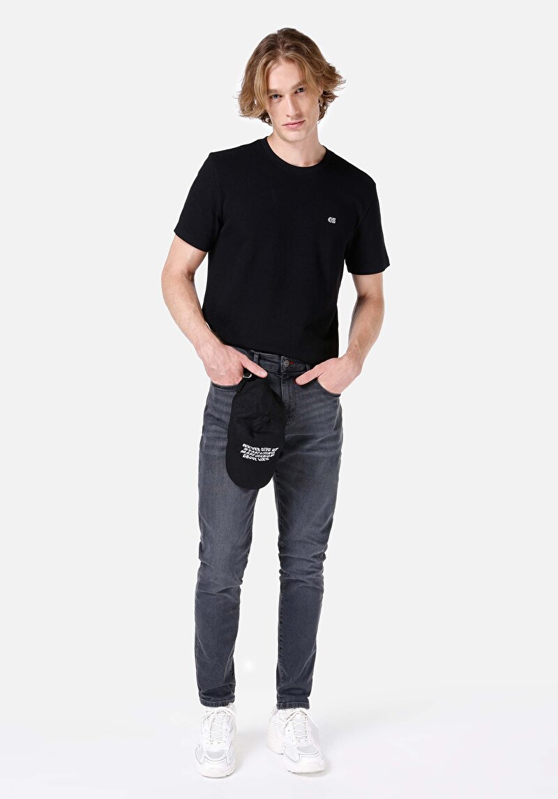 Изображение Мужские узкие чёрные джинсы приталенного кроя с заниженной талией