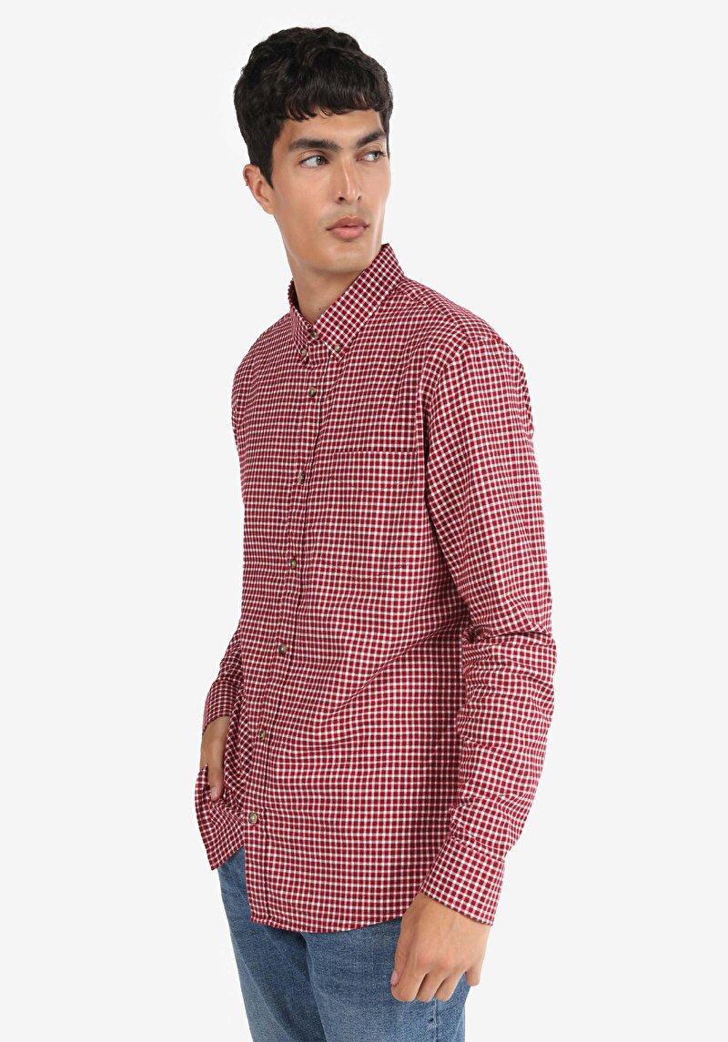 Изображение Мужская бордовая рубашка стандартного кроя в клетку с длинным рукавом