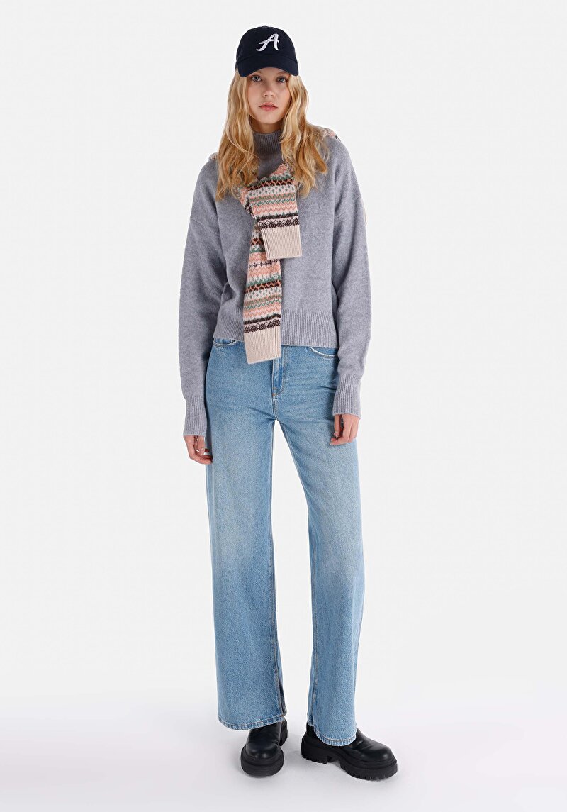 Показать информацию о Женский свитер