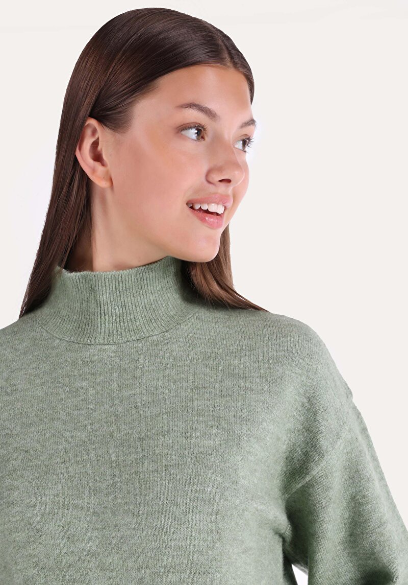 Показать информацию о Женский свитер