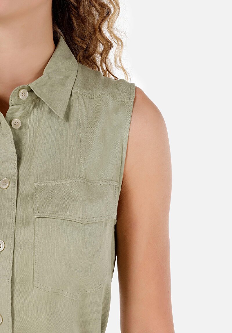 Показать информацию о Женское зеленое платье приталенного кроя