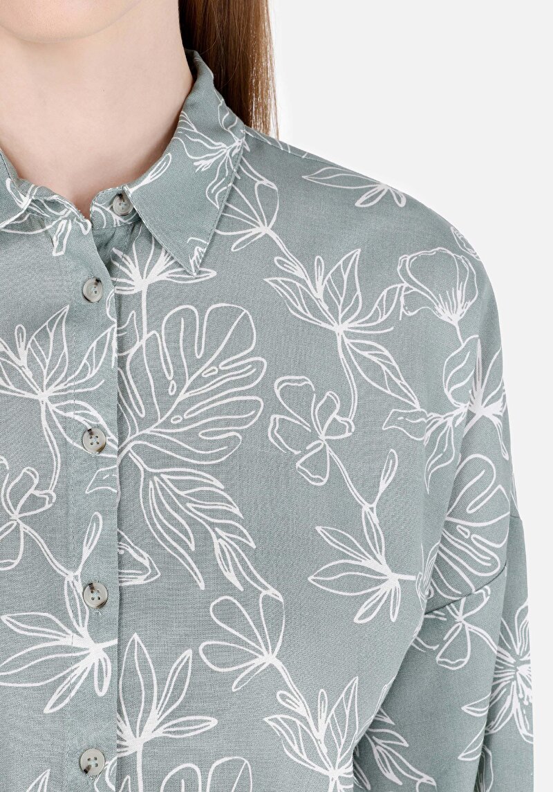 Показать информацию о Женская зеленая рубашка стандартного кроя, с цветочным принтом и короткими рукавами