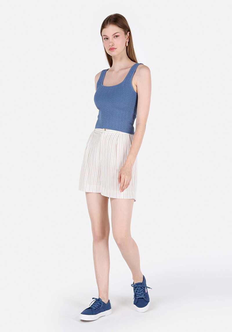 Показать информацию о Женский синий свитер приталенного кроя