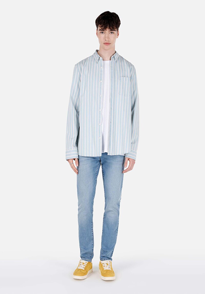 Изображение Мужские джинсы цвета индиго обтягивающего кроя