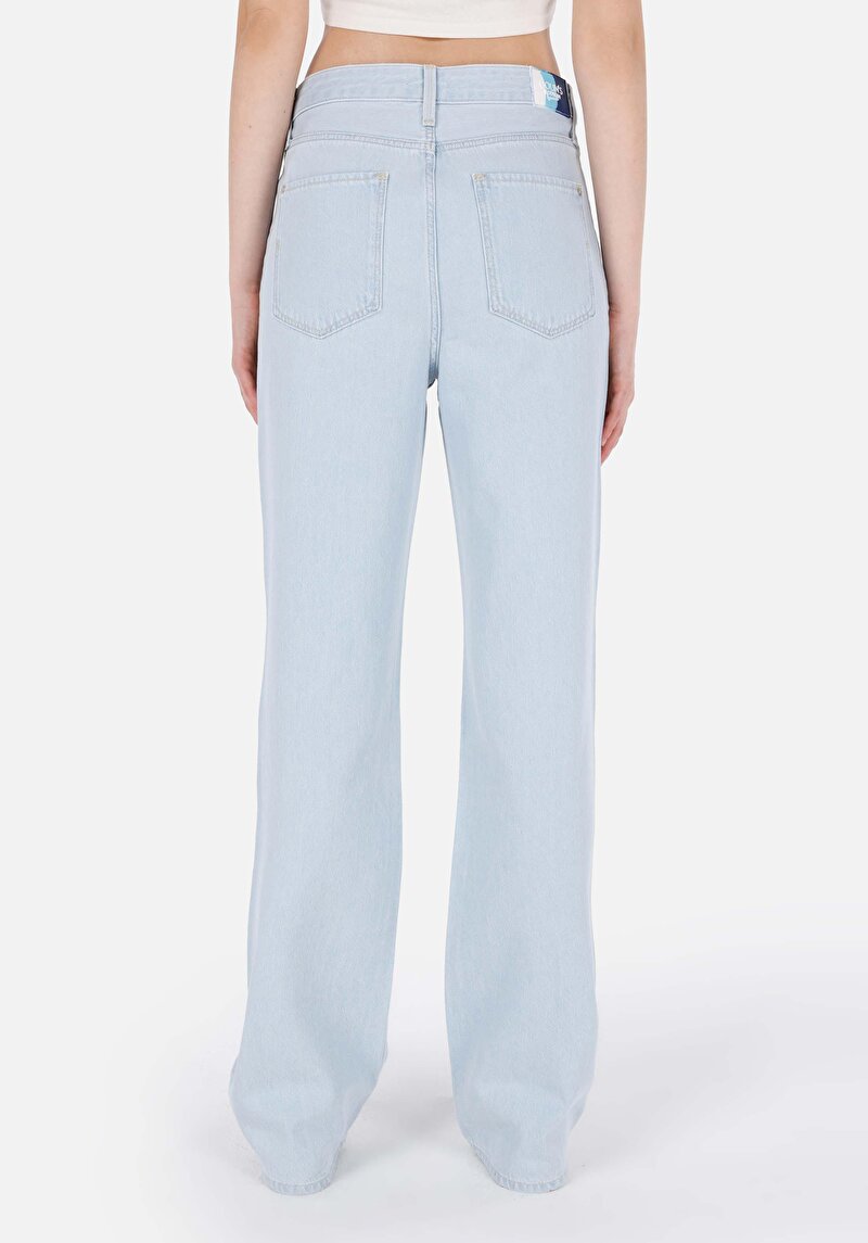 Показать информацию о Женские джинсы цвета индиго стандартного кроя со средней посадкой