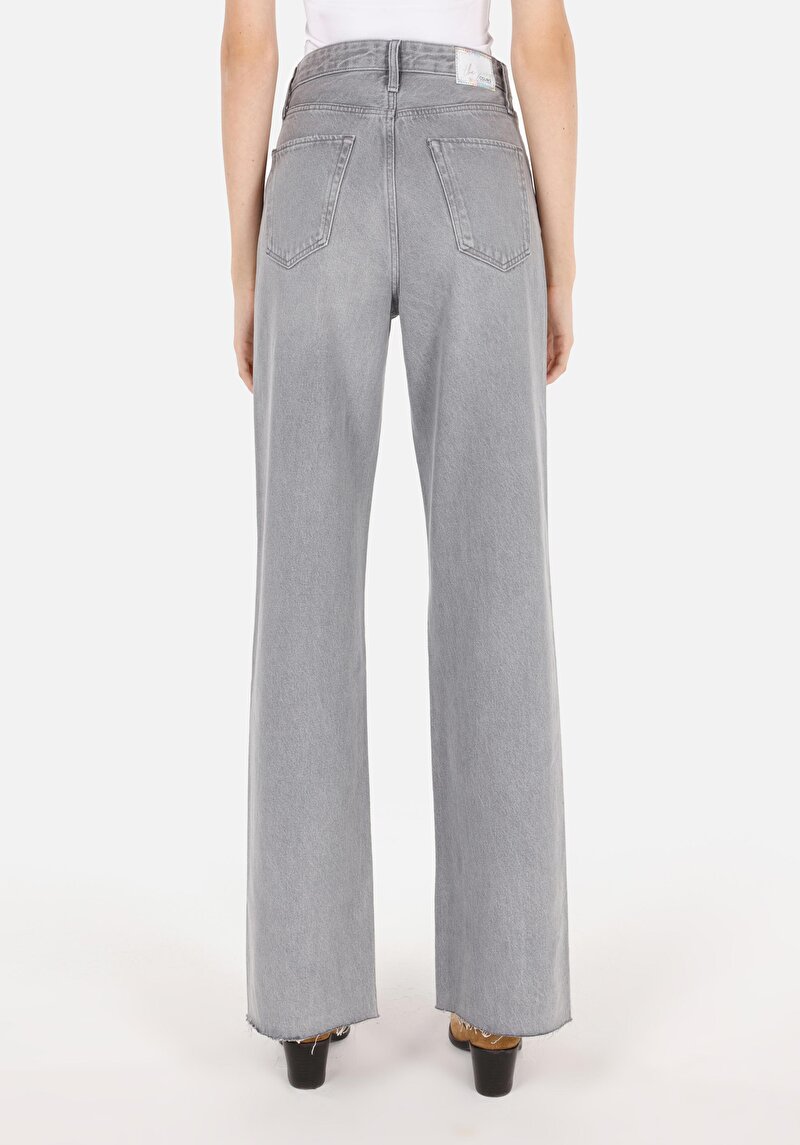 Показать информацию о Женские серые джинсы regular fit