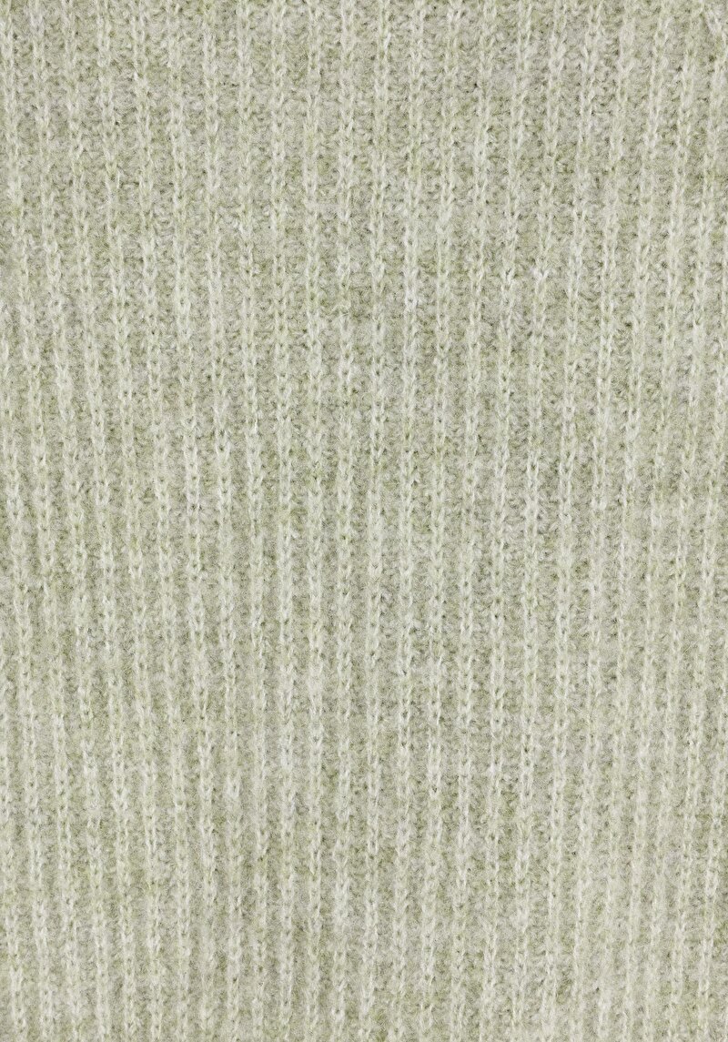 Показать информацию о Жен. Свитеры