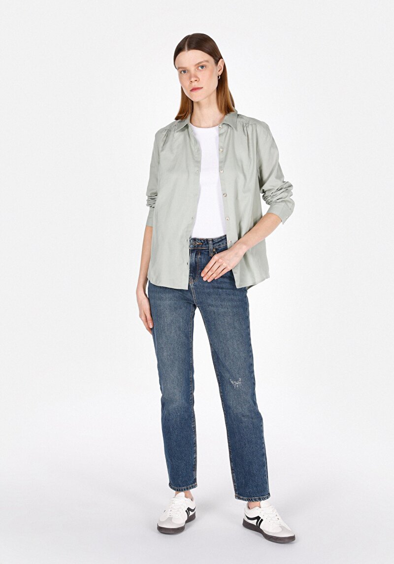 Изображение Женские джинсы цвета индиго прямого кроя со средней посадкой и приталенным силуэтом