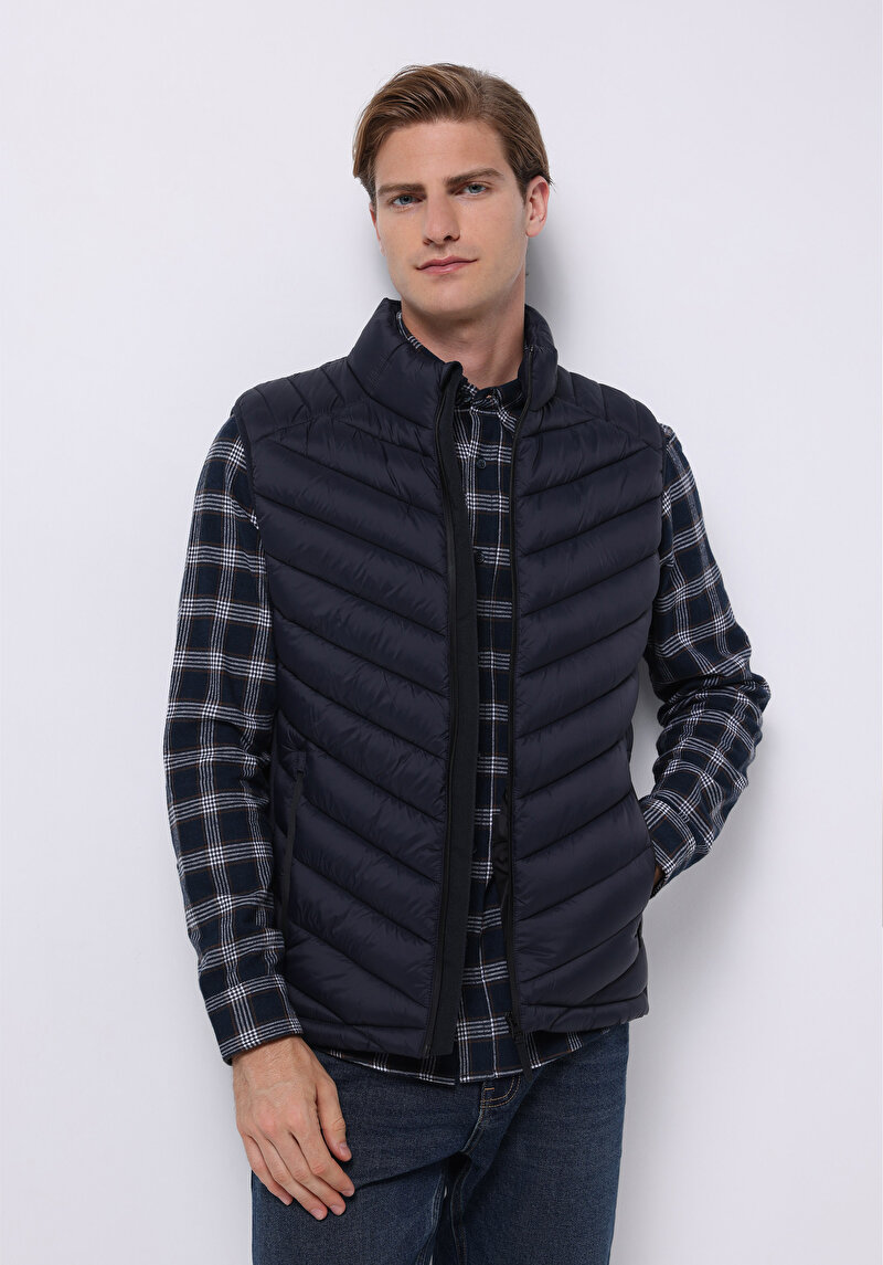 Изображение Мужская Жилеты