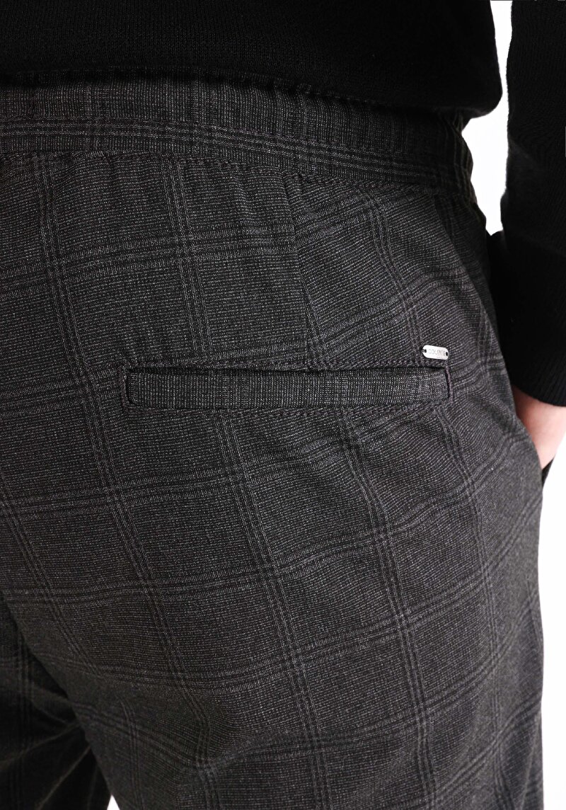 Показать информацию о Мужские брюки антрацитового цвета прямого кроя со средней посадкой и приталенным силуэтом