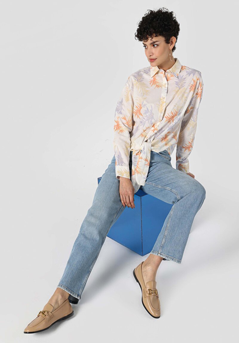 Изображение Женская разноцветная рубашка с принтом классического кроя с длинными рукавами