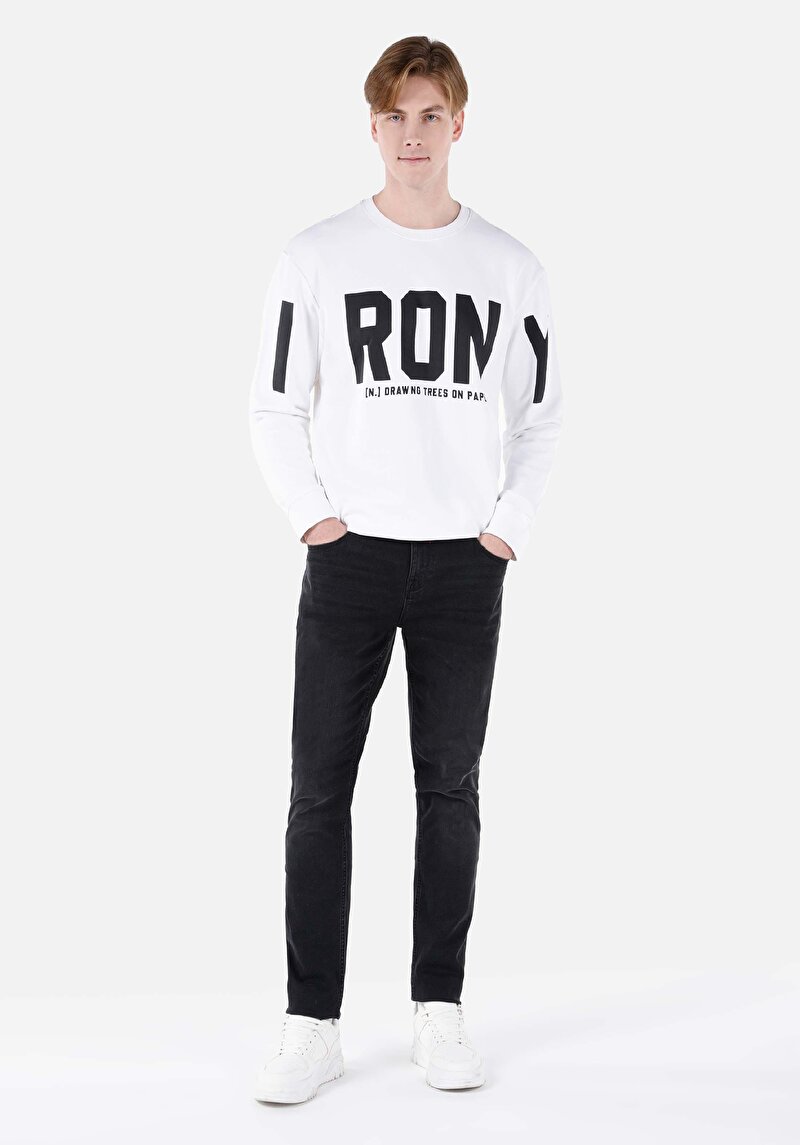 Изображение Мужские джинсы из денима прямого кроя с заниженной посадкой