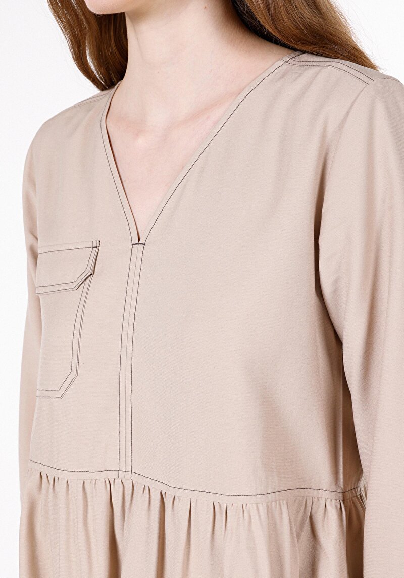 Показать информацию о Женское платье стандартного кроя