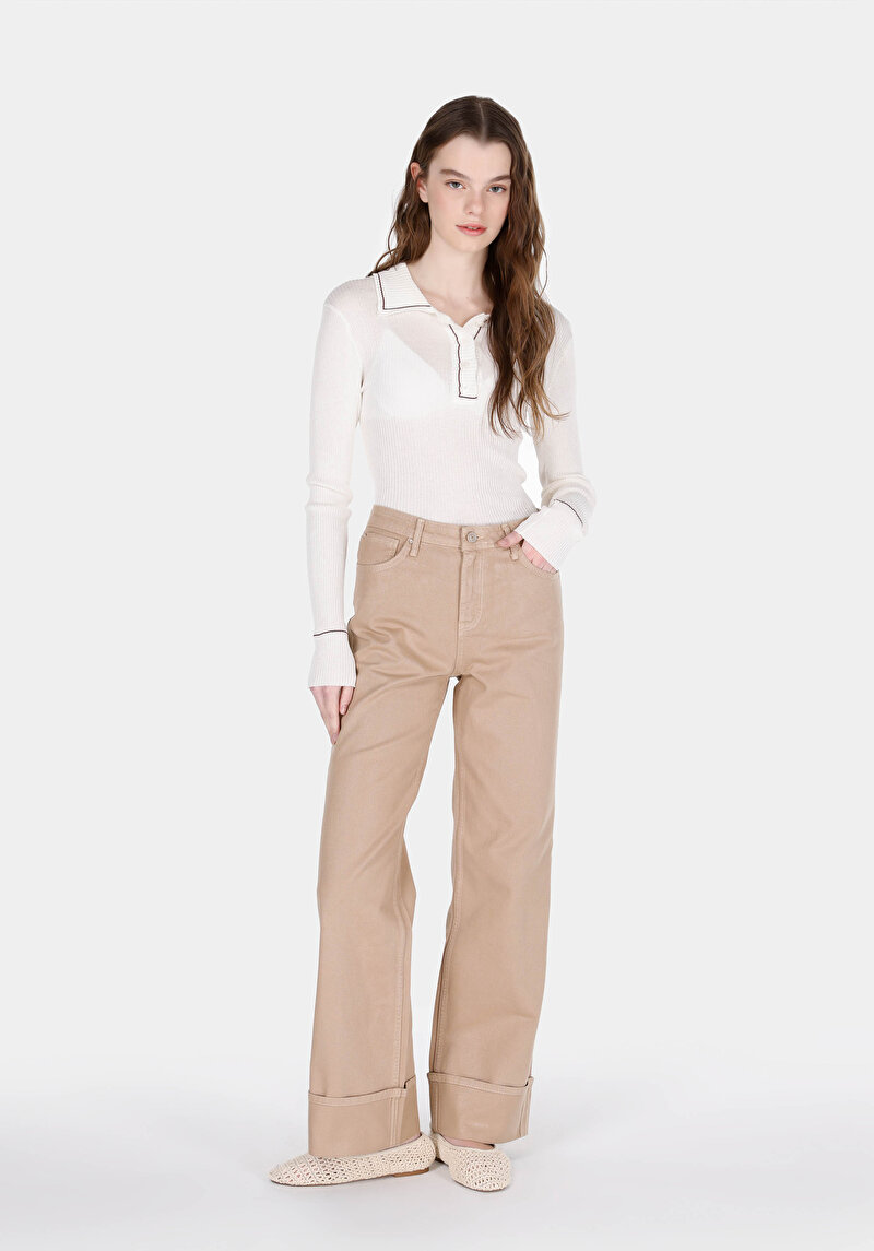 Изображение Женские джинсы цвета индиго стандартного кроя