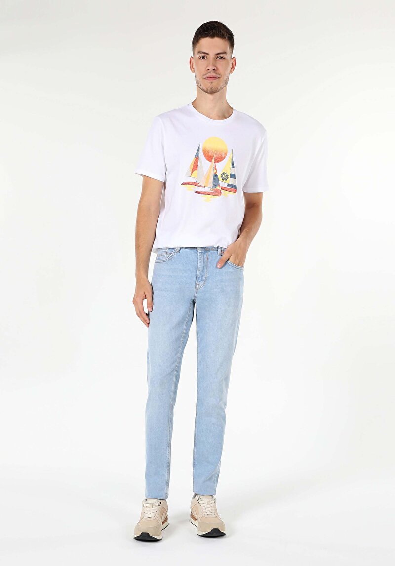 Изображение Мужские темно-синие джинсы облегающего кроя с заниженной талией